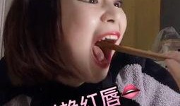 网红吃瓜胖子图片搞笑,搞笑瞬间引网友爆笑热议！